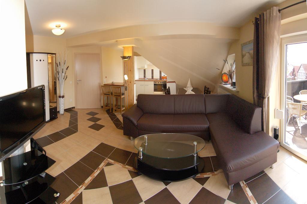Nanis Hotel & Appartements 4*