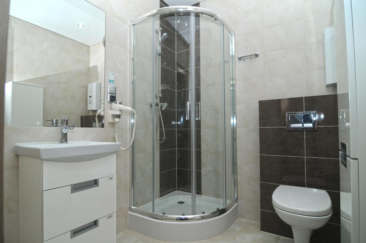 Nanis Hotel & Appartements Hotel 4*